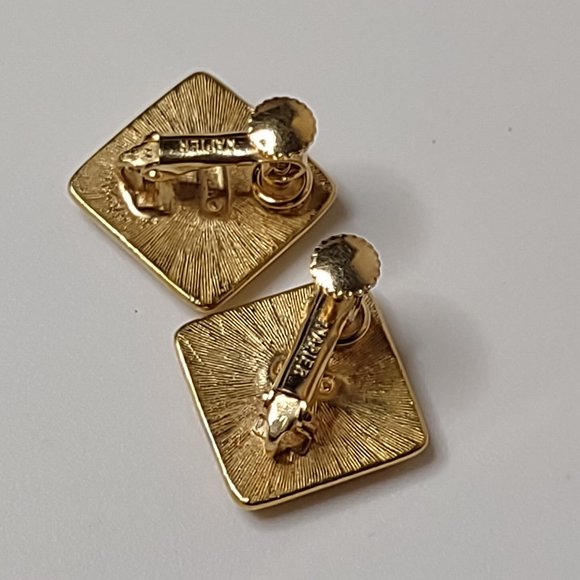 Square Gold Tone Napier Clip On Earrings - Picture 6 of 9